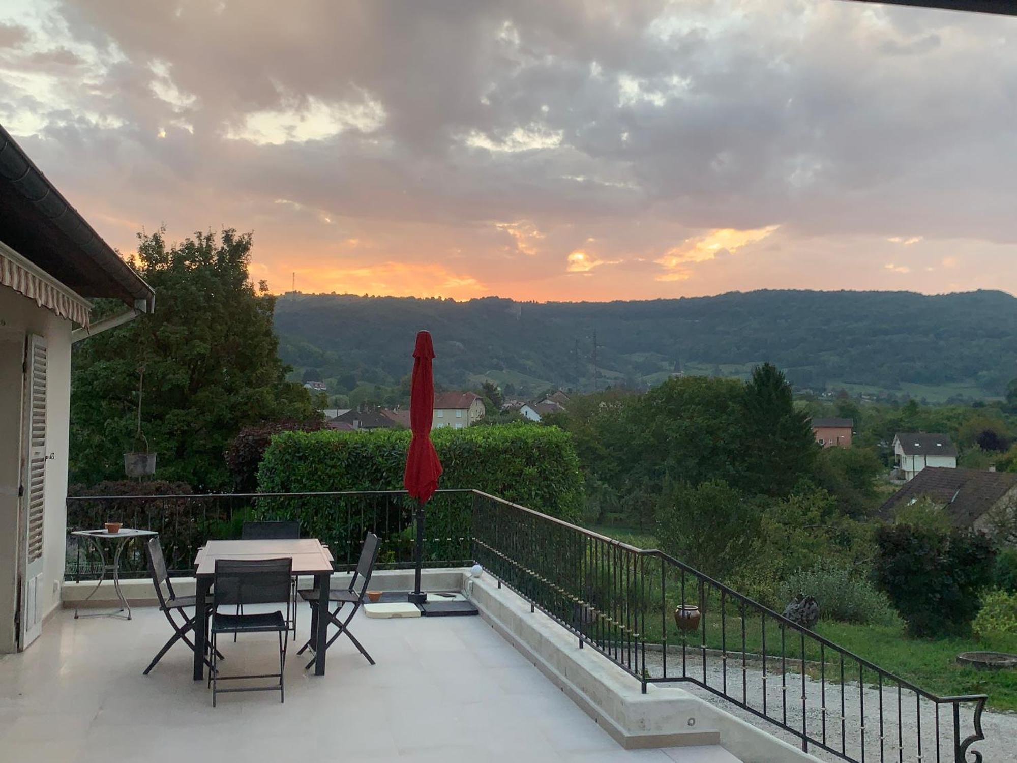 Longue Vue En Arbois Bed & Breakfast Exterior foto