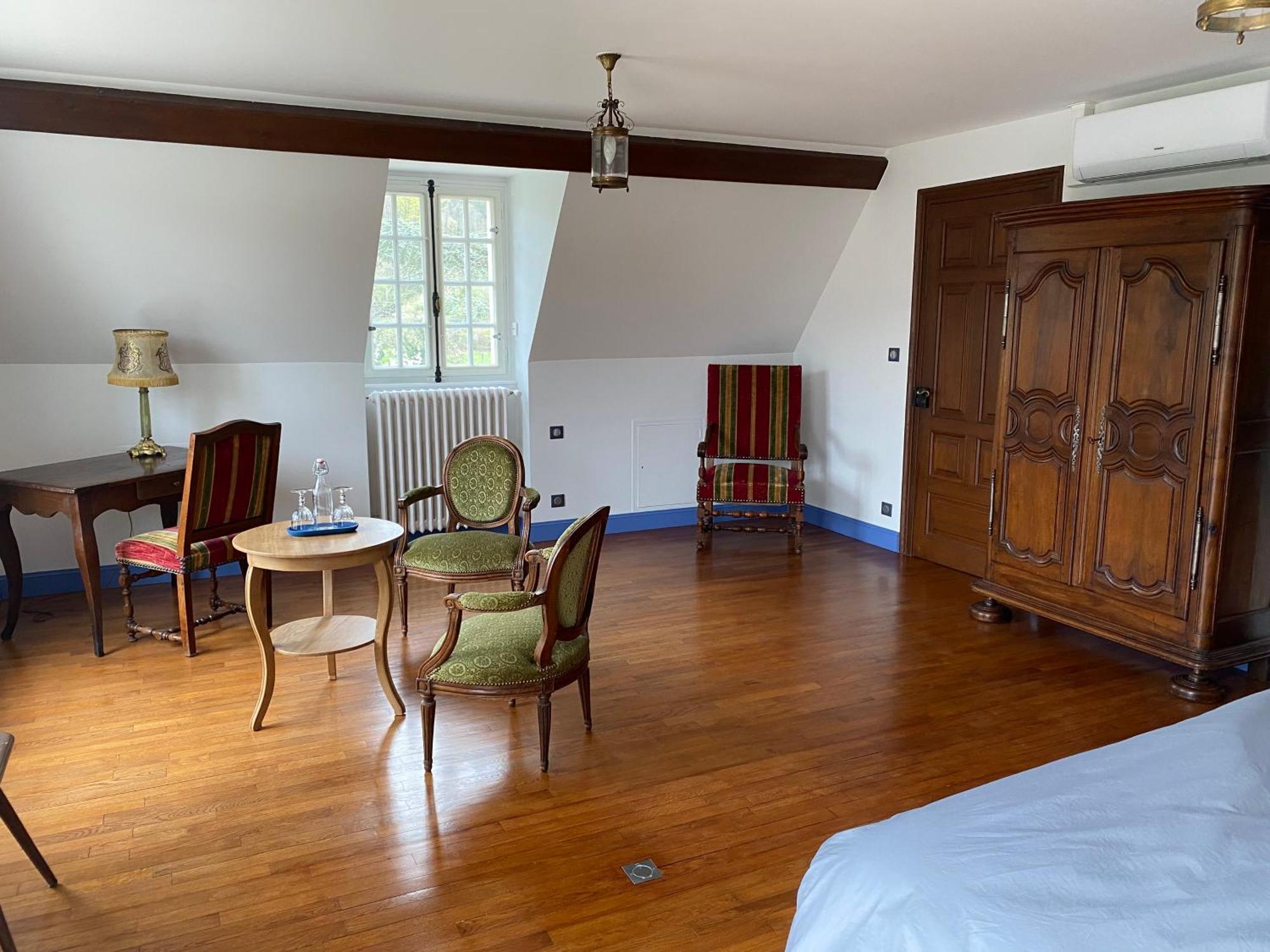 Longue Vue En Arbois Bed & Breakfast Exterior foto